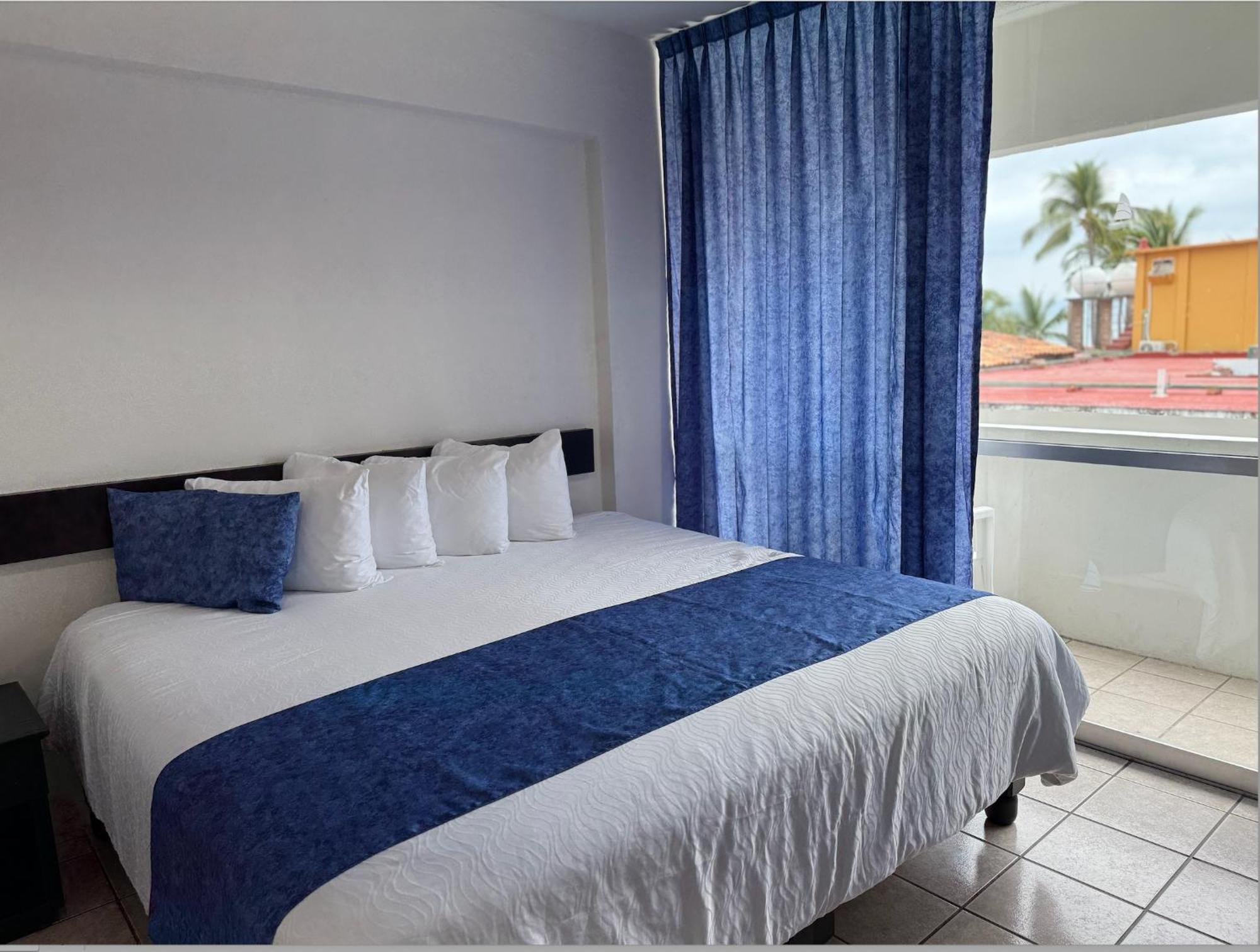 Hotel Delfin Vista Pier Beach Front Puerto Vallarta Exterior foto